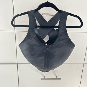 Enlite camo black sports bra